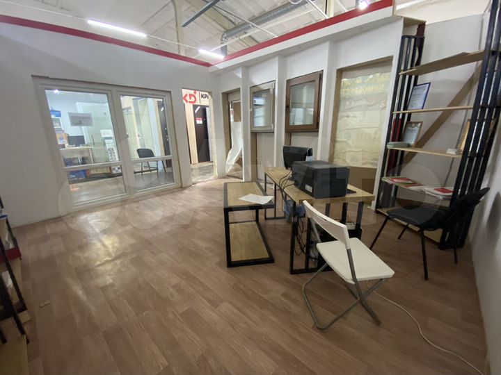 Торговая площадь, 21.3 м², Кировоградская, 33