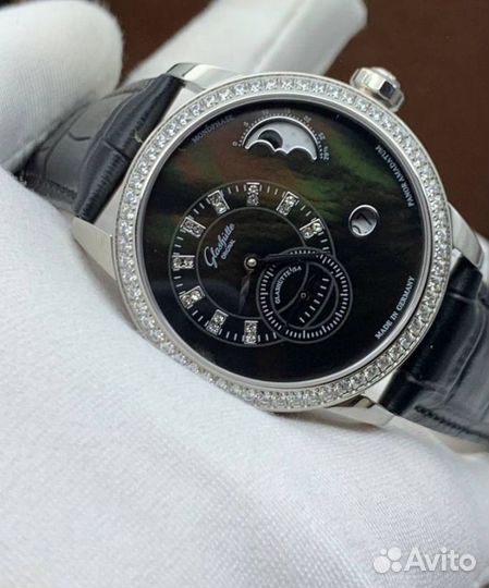 Женские наручные часы glashutte