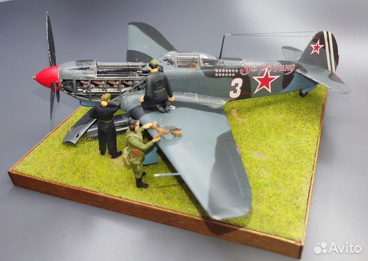 Сборная модель самолета Як-9д