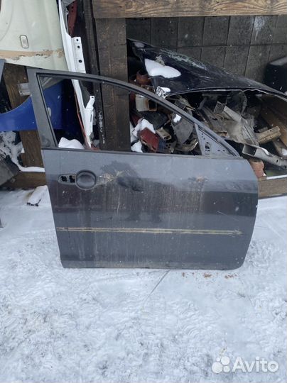 Дверь передняя правая Mazda 3 BK хэтчбек