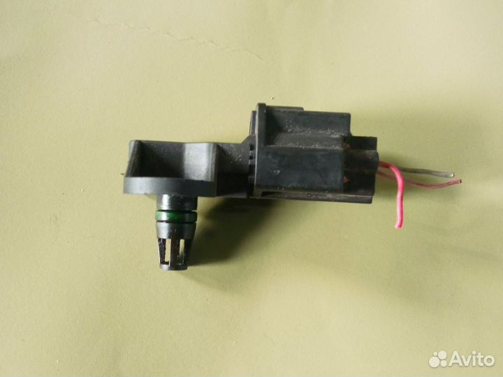 Датчик массового расхода воздуха mazda 6 2.0LF95