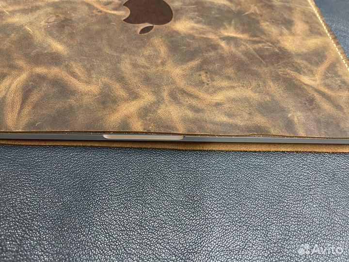 Чехол кожаный macbook 13