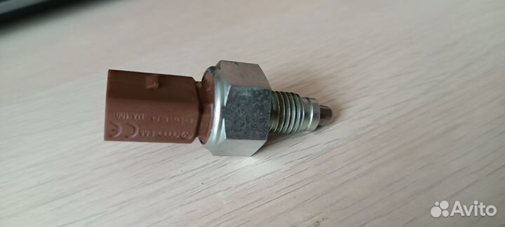 Датчик включения задней скорости