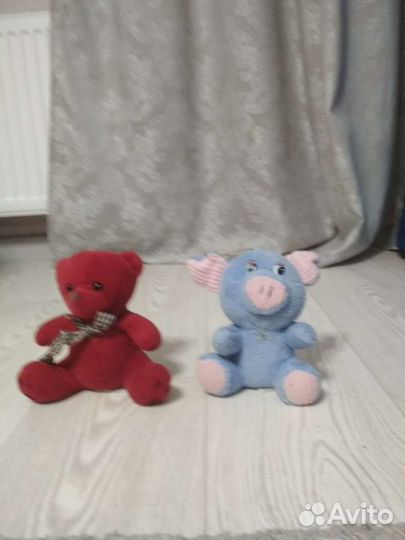 Продам плюшевого мишку и свинку