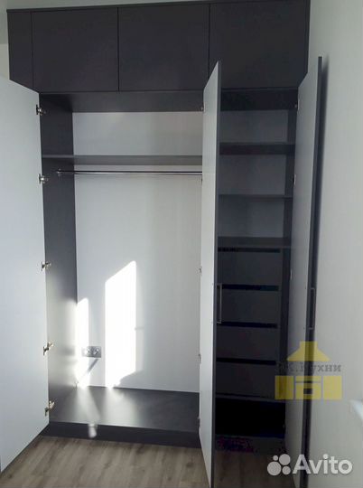 Шкаф двухстворчатый