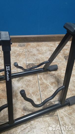 Гитарная стойка