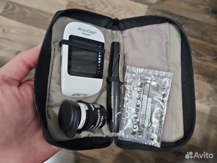Глюкометр Accu-chek