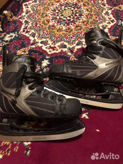 Коньки хоккейные