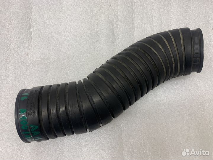 Гофра воздушного фильтра Audi 100/A6 C4 2,6/2,8