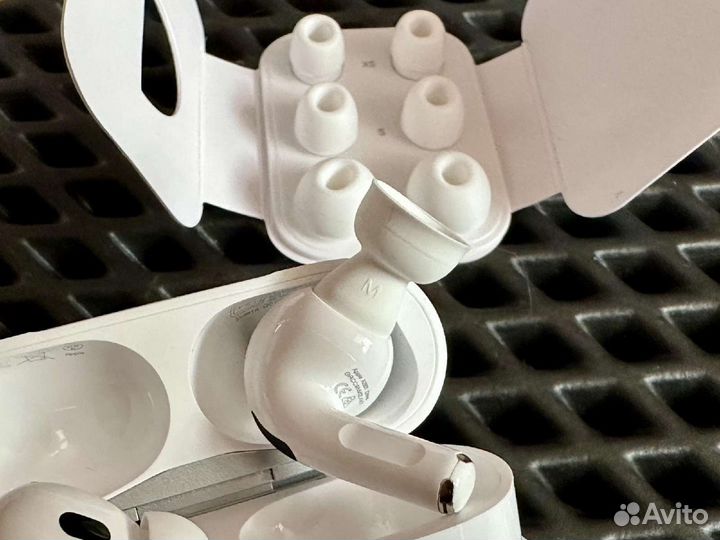 Airpods Pro 2 (версия 2.0) + чехол