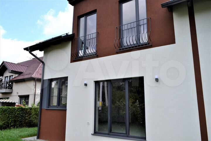 Таунхаус 160 м² на участке 3 сот.