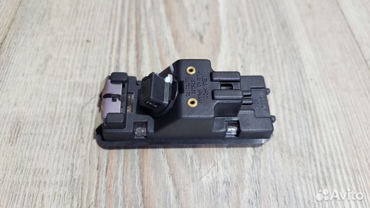 Плафон Подсветка фонарь салона Geely atlas