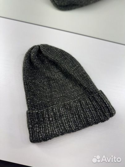 Женская шапка