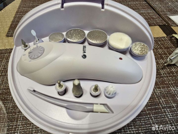 Набор для маникюра и педикюра vitek