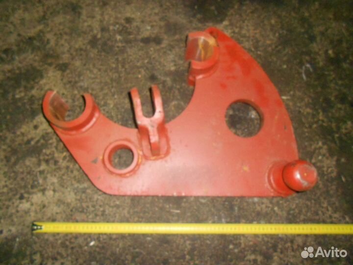 Кронштейн левый без вкладыша 225.07.13.01.000