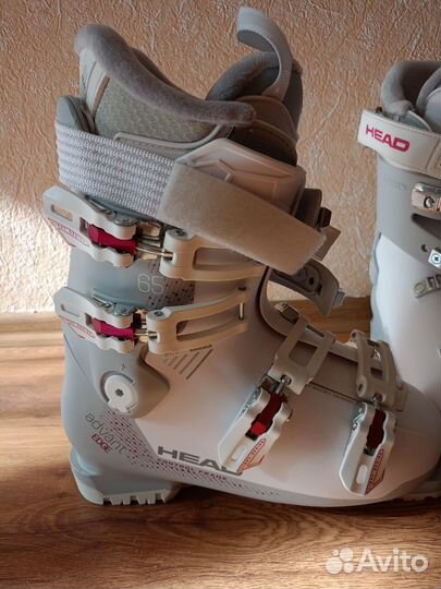Горнолыжные ботинки женские новые