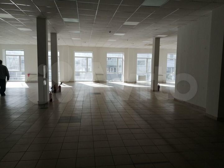 Свободного назначения, 830 м²