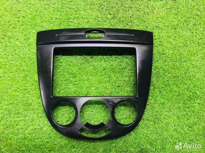 Рамка магнитолы Chevrolet Lacetti 2010 96555127