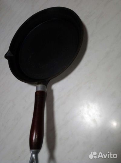 Сковороды чугунные блинные