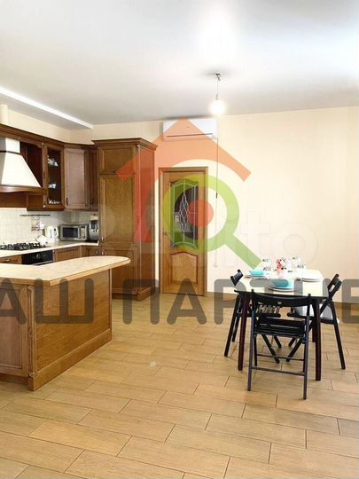 Коттедж 183,2 м² на участке 8 сот.