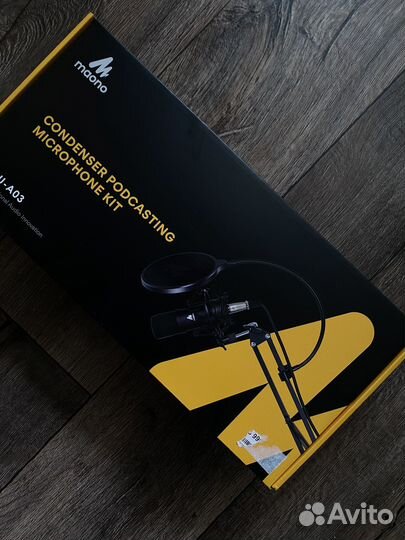 Студийный микрофон