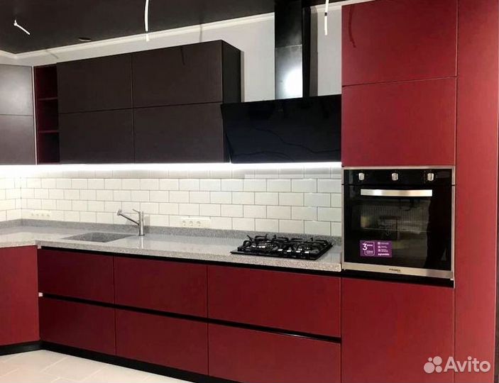 Кухонный гарнитур в современном стиле на заказ