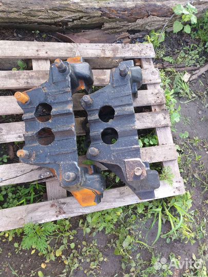 Кронштейн крепления оси балансира камаз евро