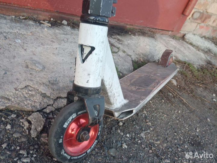 Трюковой самокат