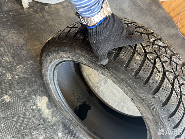 Bridgestone Blizzak Spike-02 SUV 255/50 R20 109T