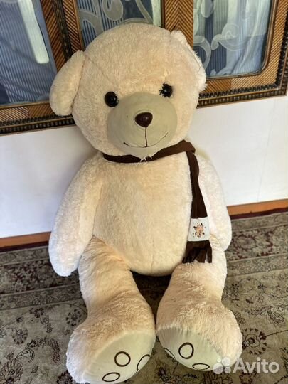 Плюшевый медведь