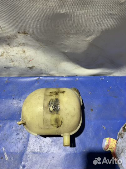 Расширительный бачок nissan serena c23