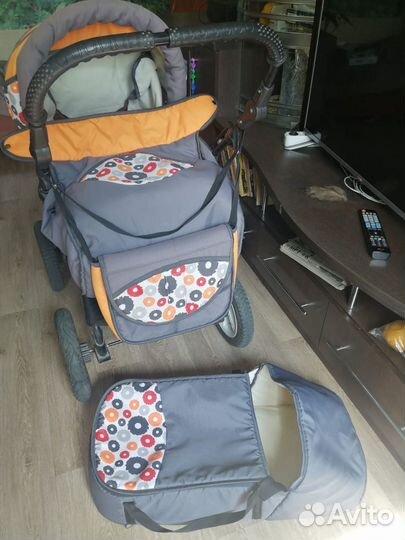 Продам детскую коляску