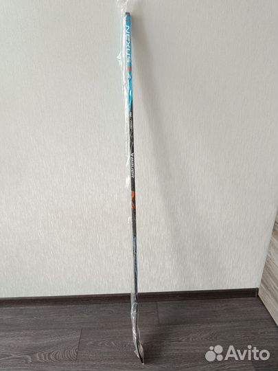 Клюшка хоккейная правый хват бауер