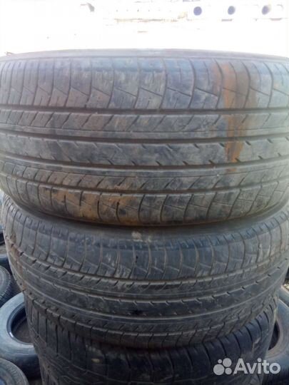 Yokohama BluEarth E70 215/55 R17