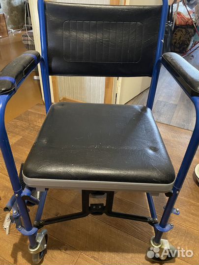 Инвалидное кресло с туалетом