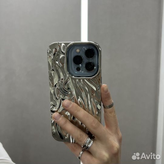 Модный чехол на iPhone 14 pro