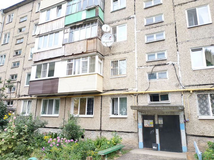 3-к. квартира, 65 м², 3/5 эт.