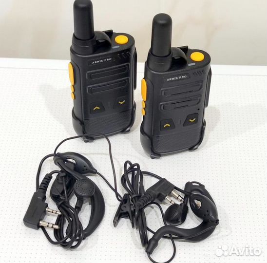 Рация с гарнитурой и наушником, радиостанция