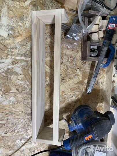 Полочка настенная для кухни