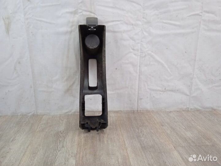Накладка ручного тормоза Renault Logan 1 2005