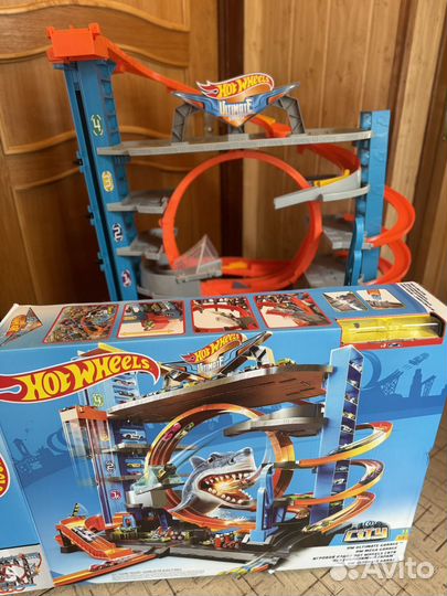 Набор игровой Hot Wheels Сити Невообразимый гараж