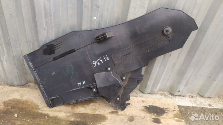 Накладка центральной панели правая Toyota