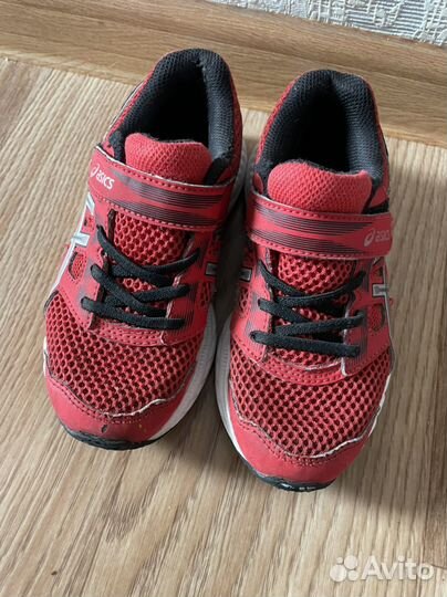 Кроссовки для девочки