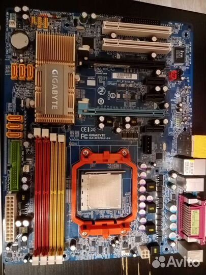 Материнская плата