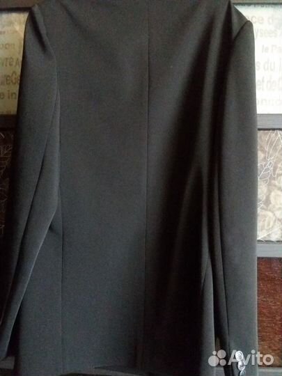 Школьный пиджак на мальчика-подростка