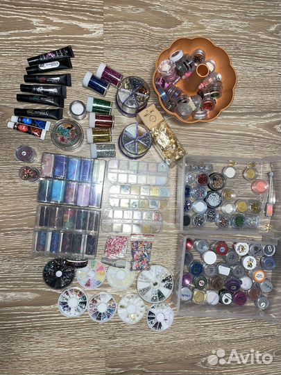 Гель-лаки, краски, дизайны для маникюра