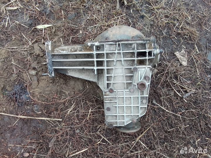 Продам передний мост Нива 2121