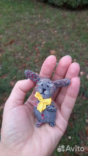 Игрушка зайка миниатюрная,8 см с ушками,в ладошку