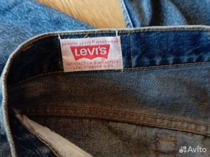 Джинсовые шорты levis