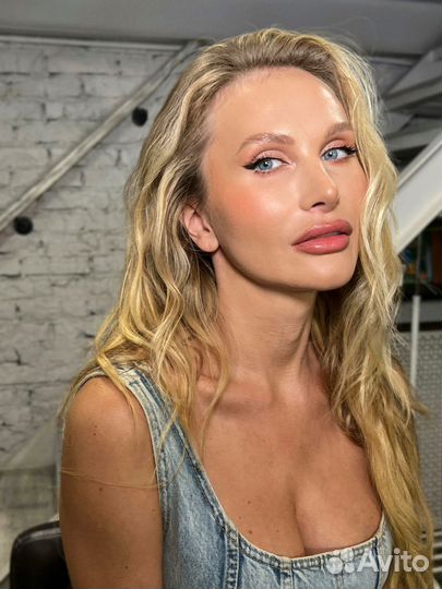 Макияж и прическа